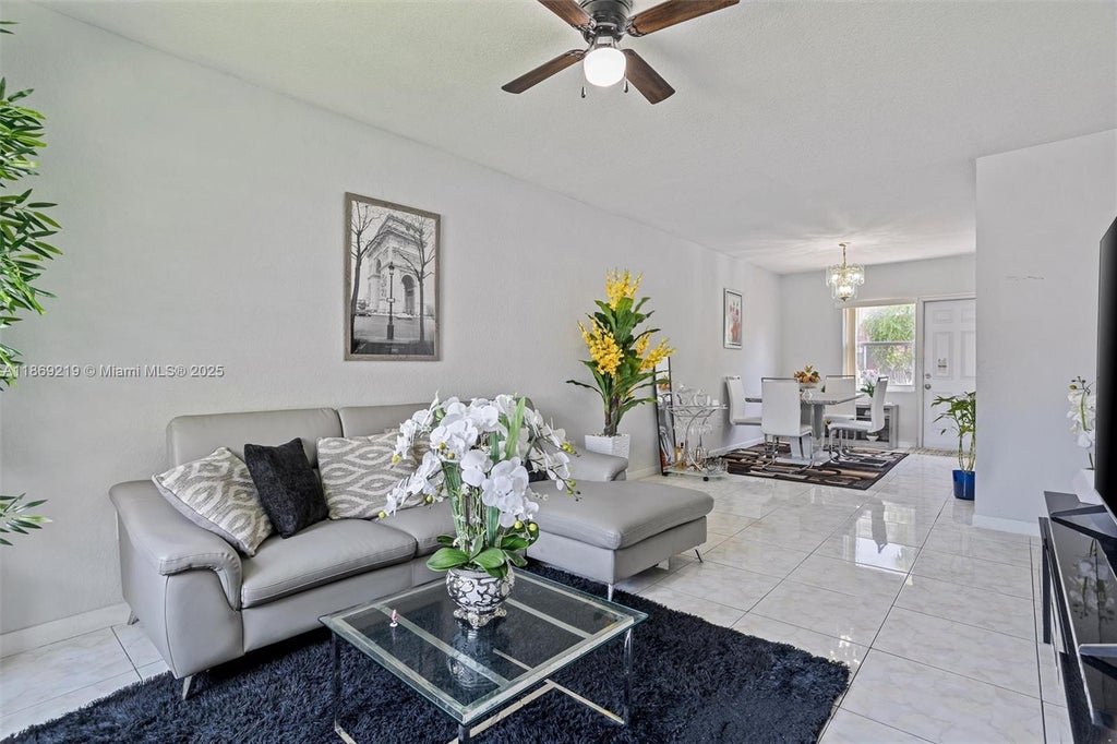 422 Nw 84th St 422, Miami