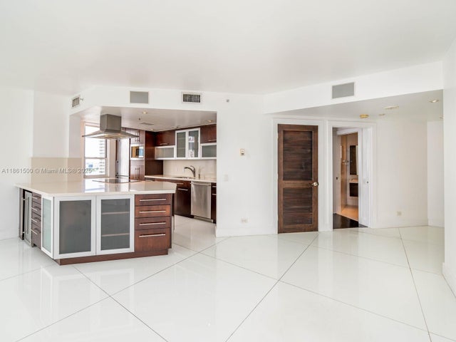 5 of 25 - 701 Brickell Key Blvd 1504, Miami, FL