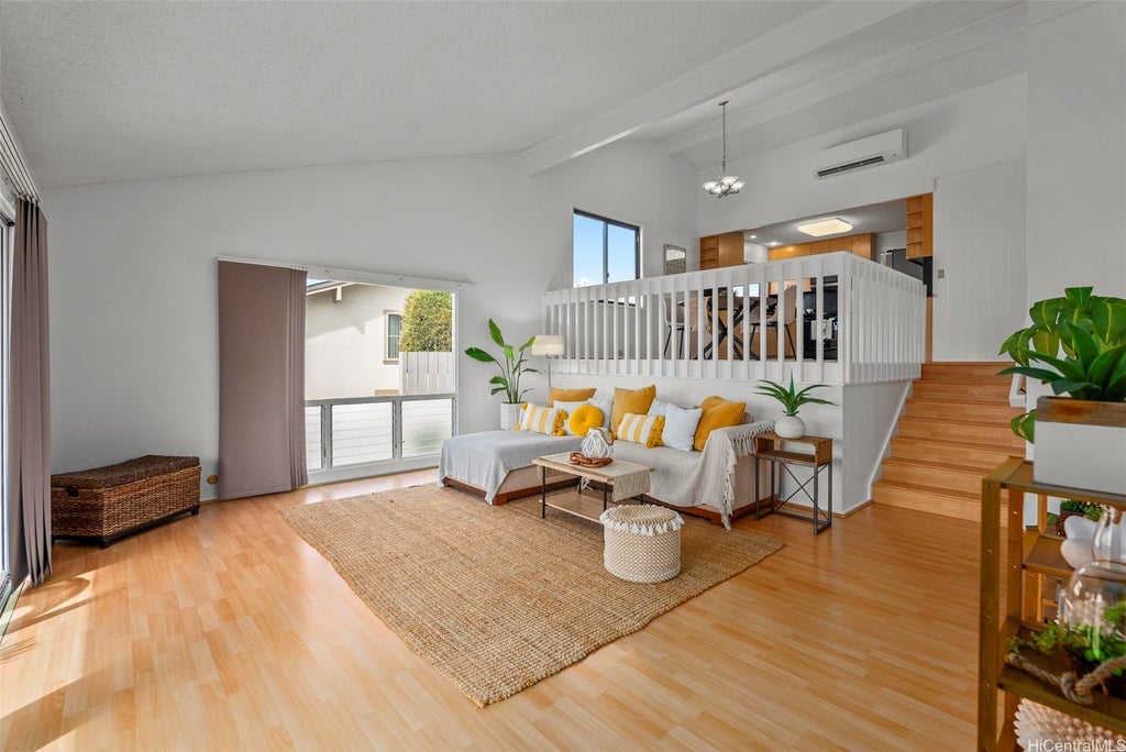 98-1848 Mikinolia Place, Aiea