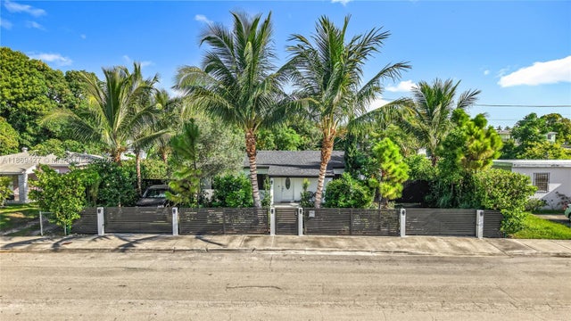 1 of 39 - 10045 Sw 172nd St, Miami, FL