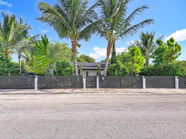 2 of 39 - 10045 Sw 172nd St, Miami, FL