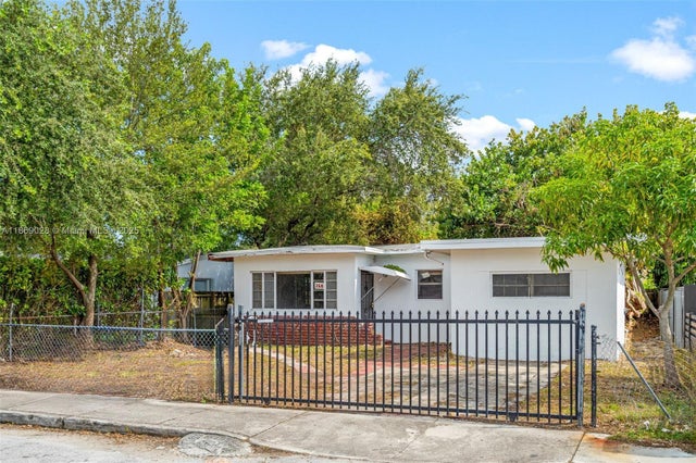 2 of 40 - 350 Nw 45th St, Miami, FL