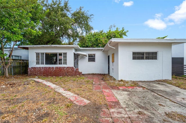 4 of 40 - 350 Nw 45th St, Miami, FL