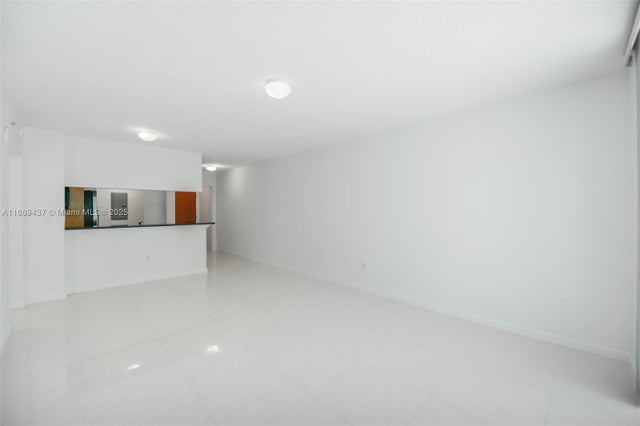 2 of 31 - 31 Se 5th St 1510, Miami, FL