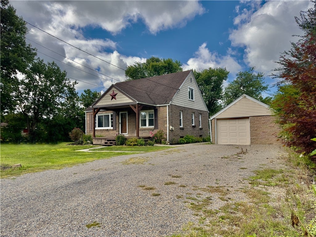 1525 Latrobe Street, Unity