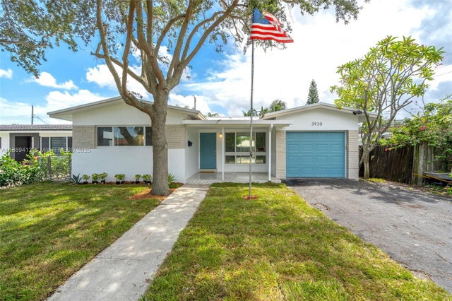 1 of 40 - 3920 Hayes St, Hollywood, FL