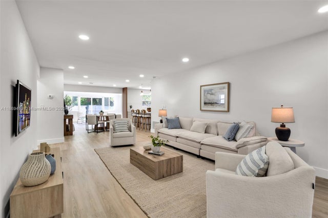 2 of 40 - 3920 Hayes St, Hollywood, FL