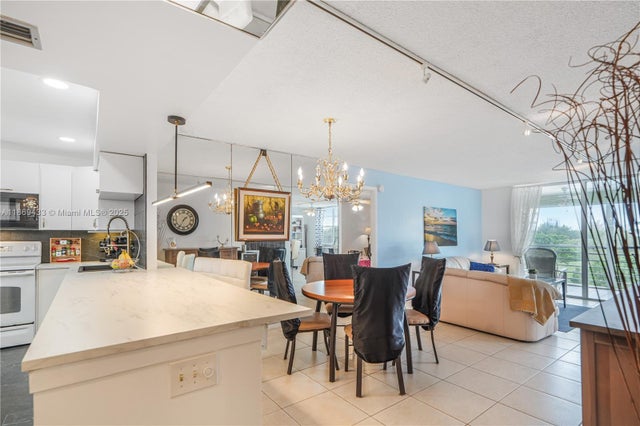 5 of 43 - 6100 Nw 2nd Ave 423, Boca Raton, FL