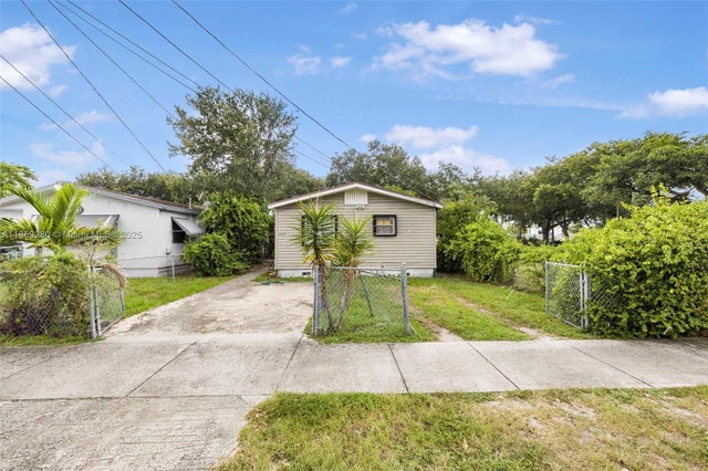 2 of 20 - 4510 Nw 33rd Ave, Miami, FL