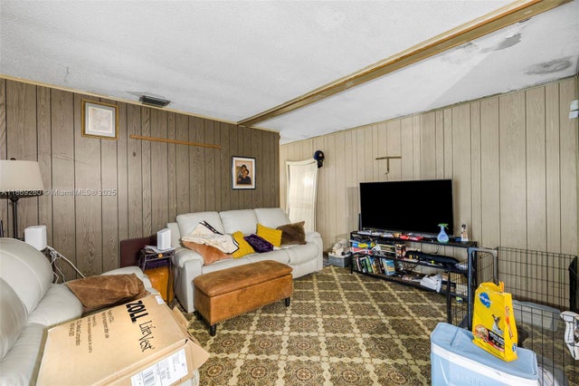 5 of 20 - 4510 Nw 33rd Ave, Miami, FL