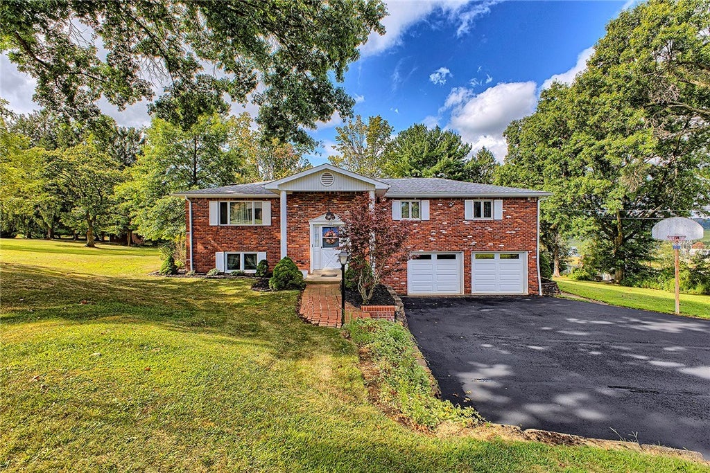 112 Friendship Lane, Hempfield
