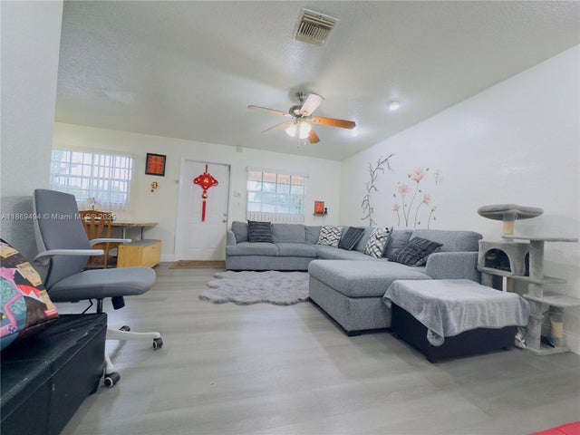 5 of 20 - 5721 Sw 54th Ter, Davie, FL