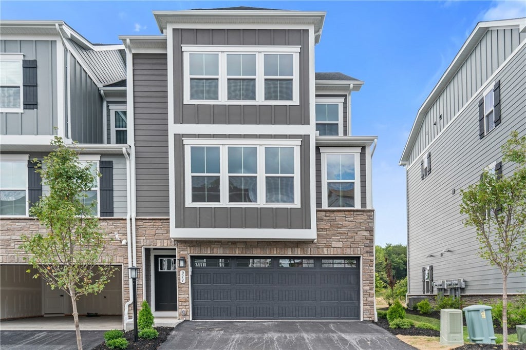 311 Telluride Lane, Cranberry