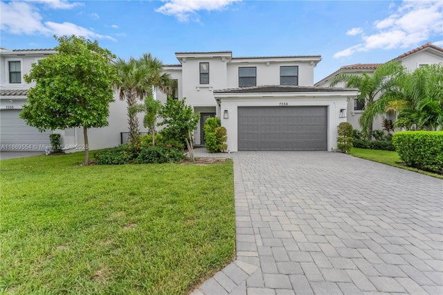 2 of 49 - 7356 Estero Dr, Lake Worth, FL