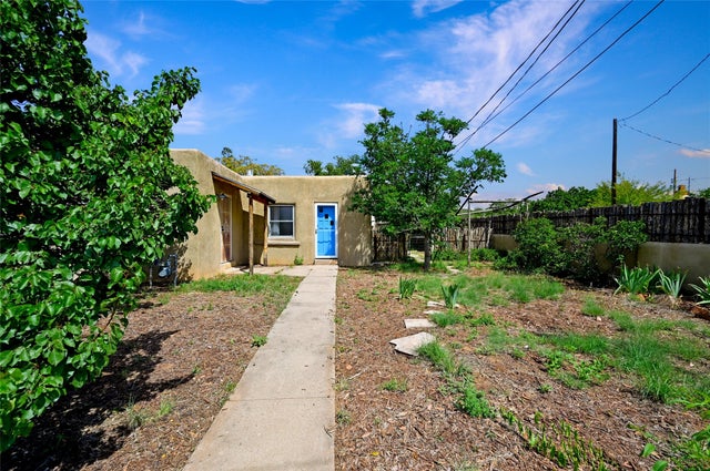 1433 Cochiti Street, Santa Fe