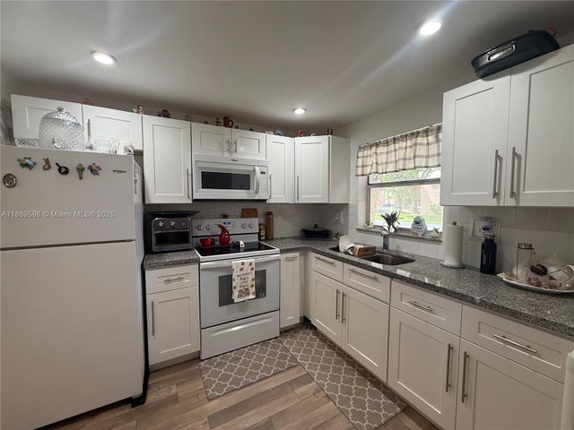 1 of 29 - 9581 Sunrise Lakes Blvd 101, Sunrise, FL
