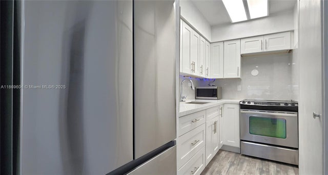 3 of 16 - 2901 Polk St 14, Hollywood, FL