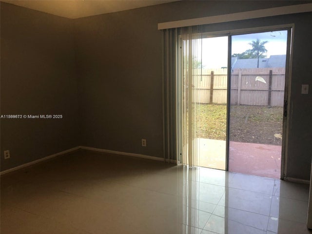 5 of 22 - 7215 Sw 11th Ct, North Lauderdale, FL