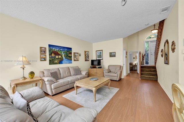 5 of 35 - 3155 N 37th Ave, Hollywood, FL
