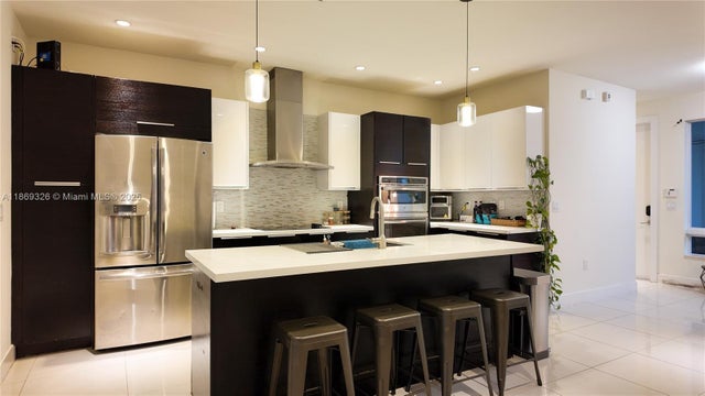 5 of 33 - 6318 Nw 104th Path, Doral, FL