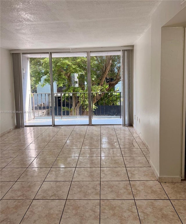 3 of 16 - 210 Fontainebleau Blvd 210, Miami, FL