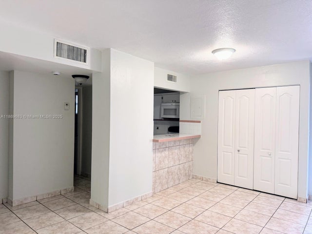 4 of 16 - 210 Fontainebleau Blvd 210, Miami, FL