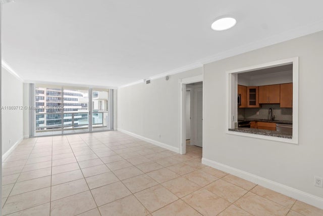 3 of 47 - 5161 Collins Ave 701, Miami Beach, FL