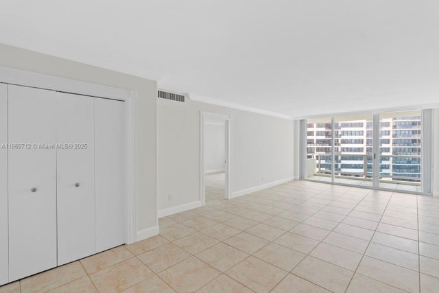 4 of 47 - 5161 Collins Ave 701, Miami Beach, FL