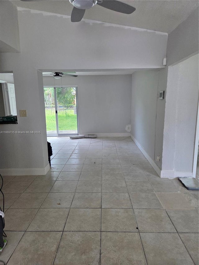 4 of 42 - 3000 Nw 8th Ct, Fort Lauderdale, FL