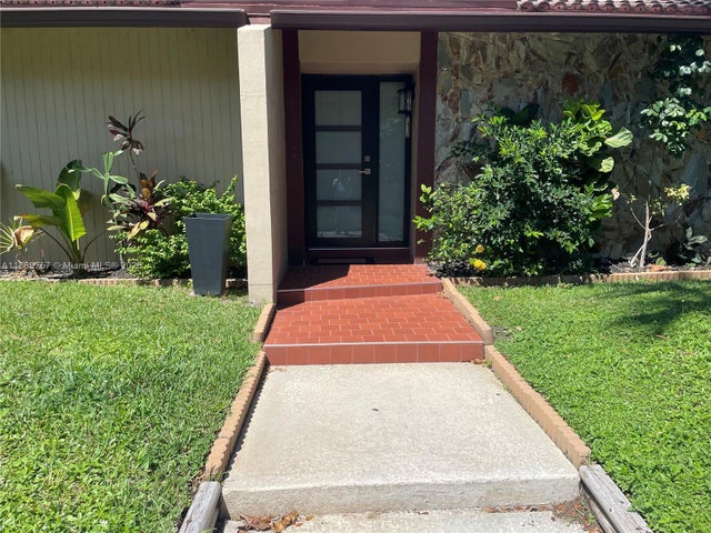 2 of 39 - 5002 Sheridan St 1, Hollywood, FL
