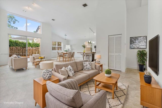 1 of 31 - 6713 Nw 80th Mnr, Parkland, FL