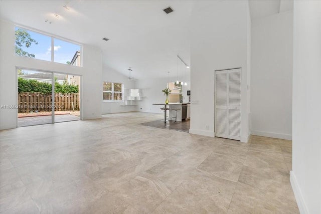 2 of 31 - 6713 Nw 80th Mnr, Parkland, FL