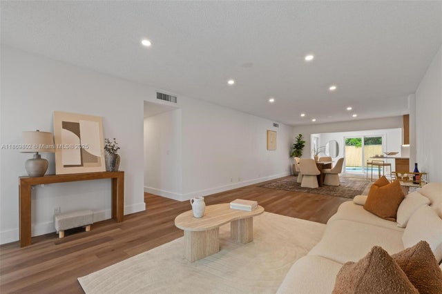 3 of 42 - 3130 Nw 65th Dr, Fort Lauderdale, FL