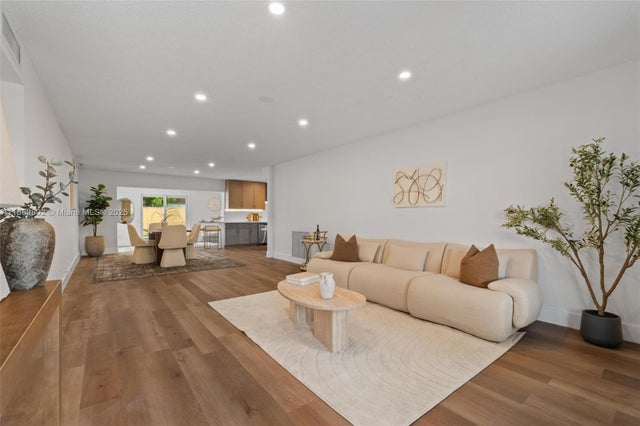 4 of 42 - 3130 Nw 65th Dr, Fort Lauderdale, FL