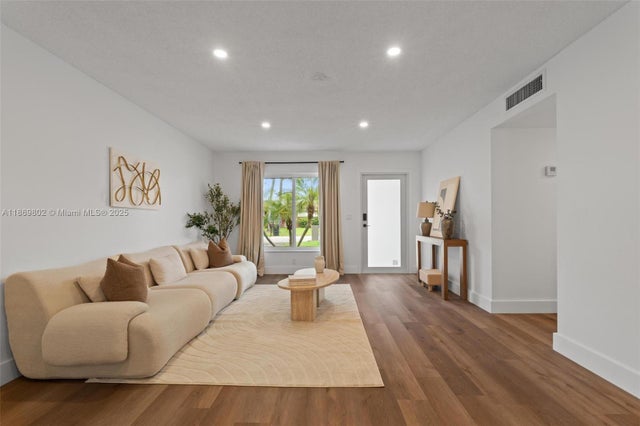 5 of 42 - 3130 Nw 65th Dr, Fort Lauderdale, FL
