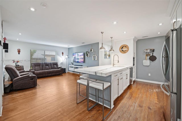3 of 20 - 3800 Sw 68th Ave, Miami, FL