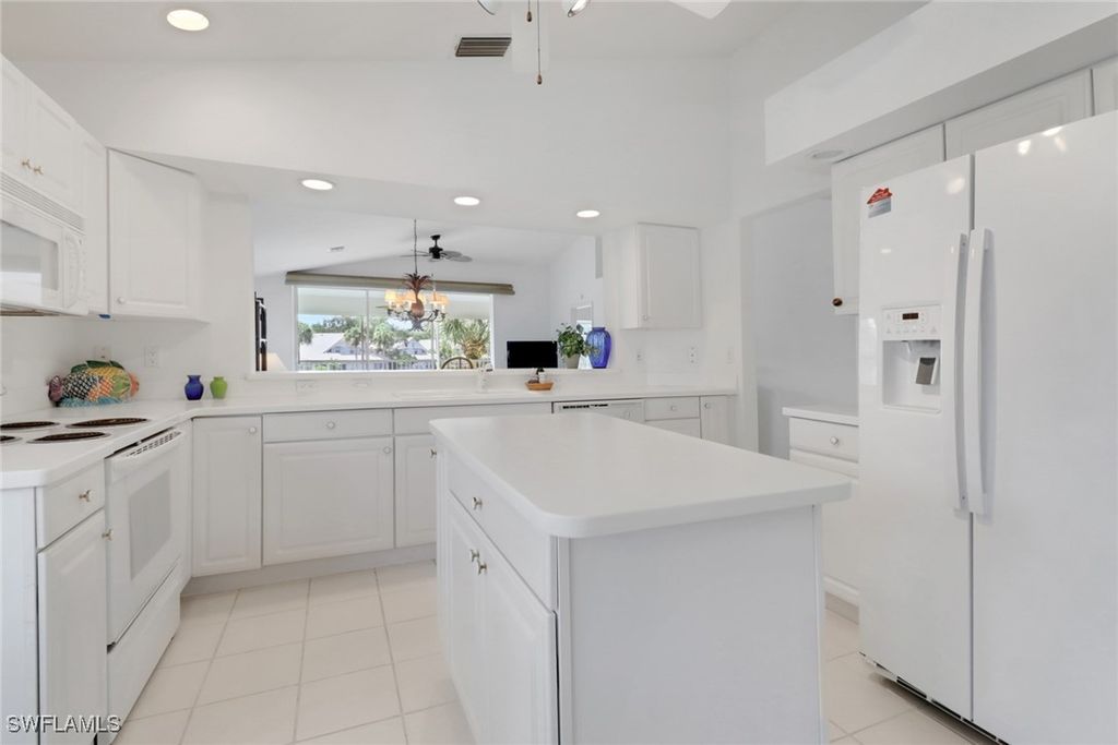 6180 Reserve Cir 203, Naples