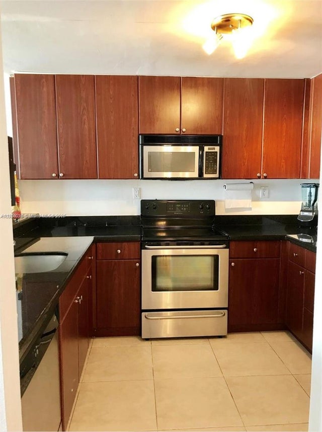 2 of 15 - 6900 Bay Dr 7f, Miami Beach, FL