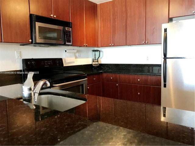 3 of 15 - 6900 Bay Dr 7f, Miami Beach, FL