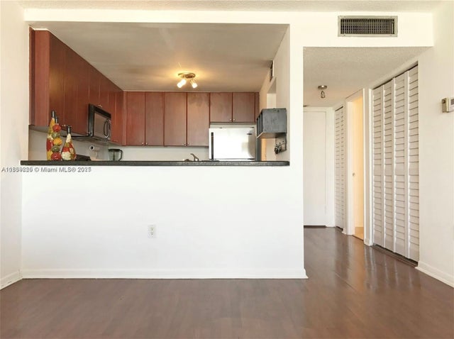 5 of 15 - 6900 Bay Dr 7f, Miami Beach, FL