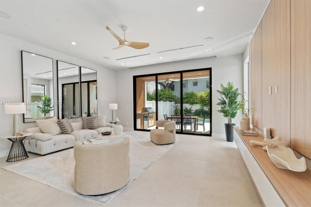 3 of 26 - 810 Ne 17th Ter, Fort Lauderdale, FL