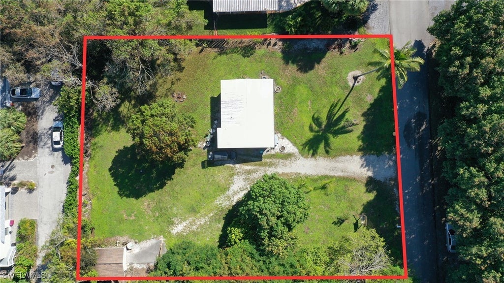 1135 Shady Rest Ln, NAPLES
