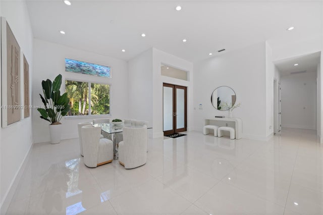 5 of 45 - 10703 Sw 84th Ave, Miami, FL