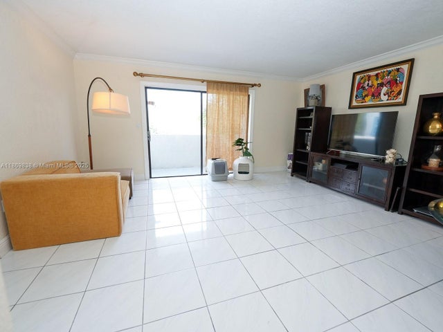3 of 25 - 130 S Shore Dr 3c, Miami Beach, FL