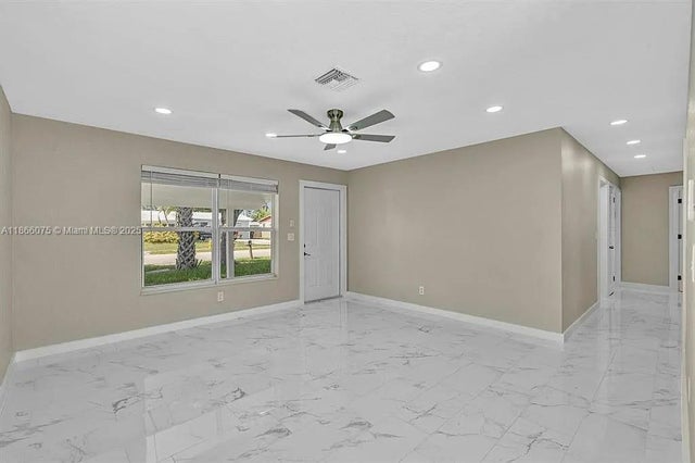 5 of 9 - 2770 Nw 25th St, Fort Lauderdale, FL