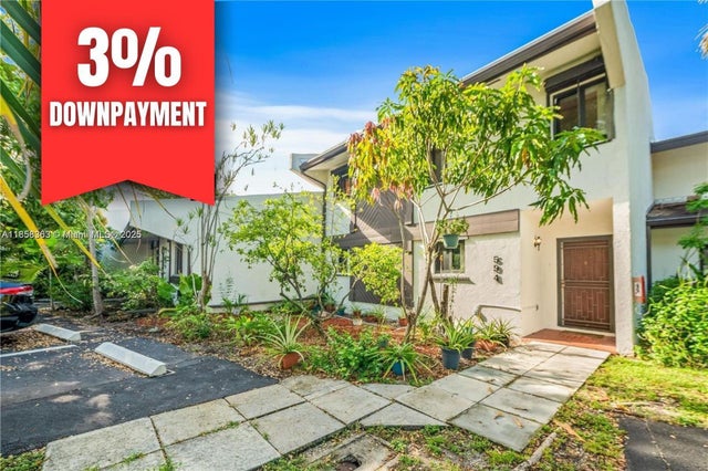 594 Ne 199th Ter 4y, Miami