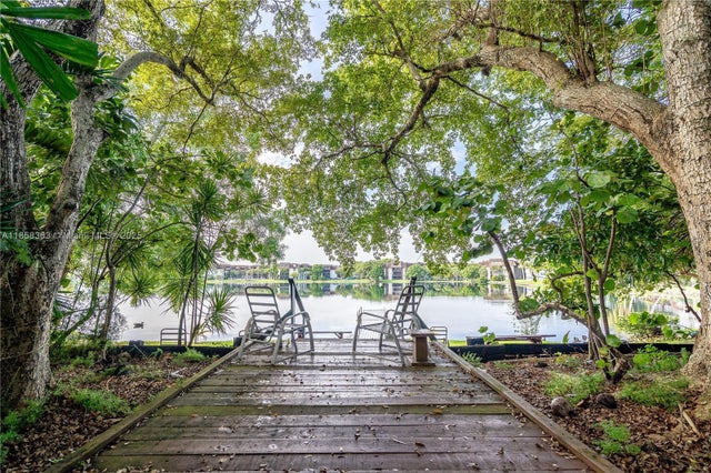 2 of 16 - 594 Ne 199th Ter 4y, Miami, FL