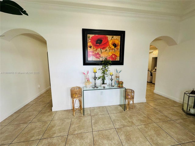 2 of 22 - 6040 Sw 97th Ave, Miami, FL