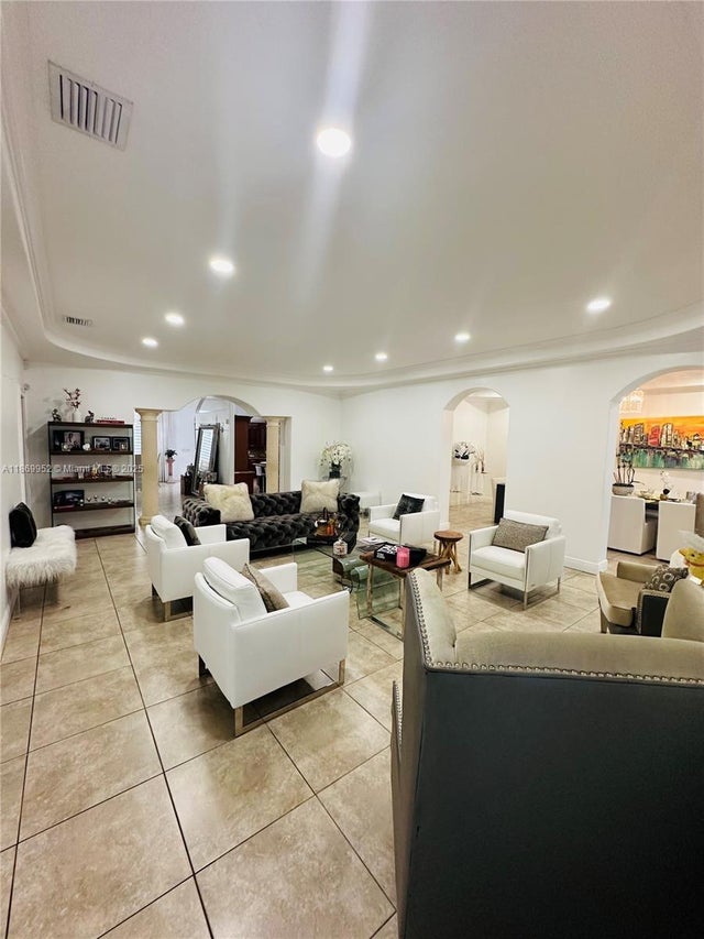 3 of 22 - 6040 Sw 97th Ave, Miami, FL