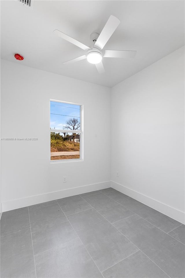 4 of 22 - 616 Parkdale Blvd, Lehigh Acres, FL